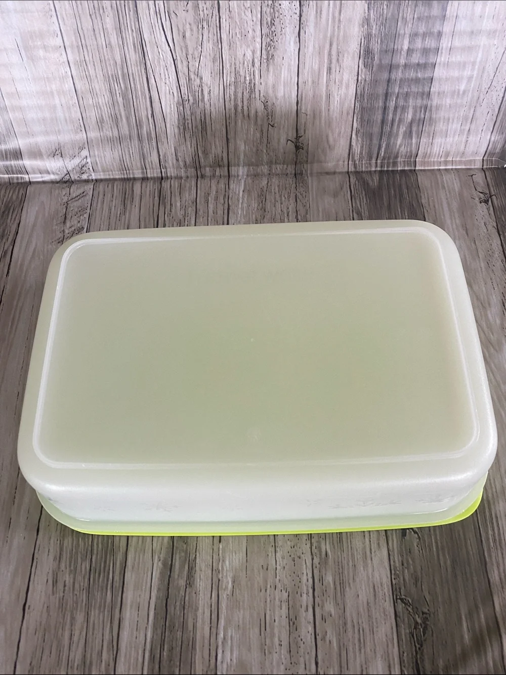 Tupperware about cups